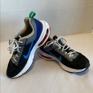 Nike Air Max Intrlk comfort Low Top UNISEX Athletic shoes Size 6 Youth